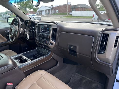 Used 2017 GMC Sierra 1500 Denali w/ Denali Ultimate Package AWD/4WD image 11