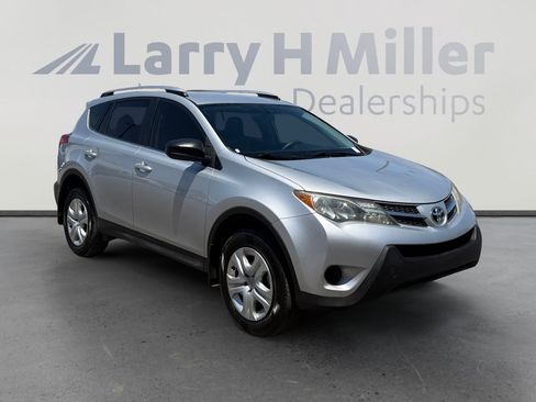 Used 2014 Toyota RAV4 LE FWD image 7