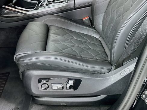 Used 2026 BMW X7 xDrive40i w/ M Sport Package AWD/4WD image 20