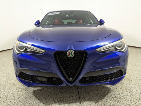 Used 2023 Alfa Romeo Stelvio Sprint image 2