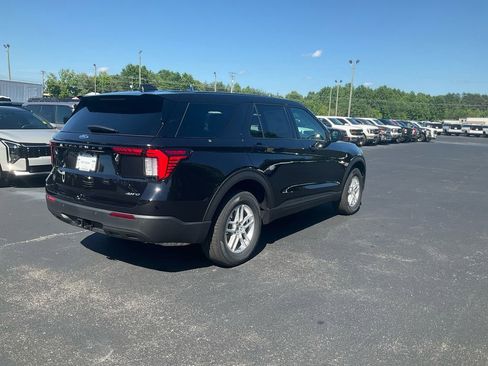 New 2026 Ford Explorer Active AWD/4WD image 5