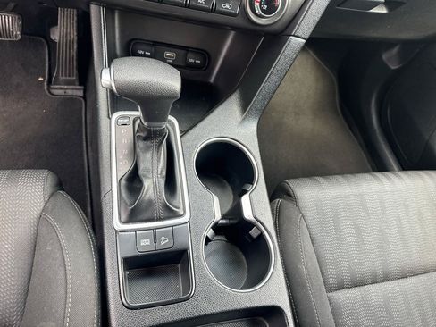 Used 2020 Kia Sportage LX FWD image 19