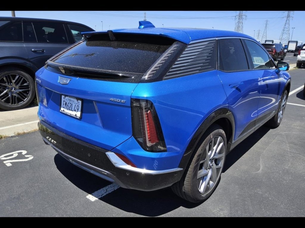 Used 2026 Cadillac Optiq Luxury 1 RWD image 8
