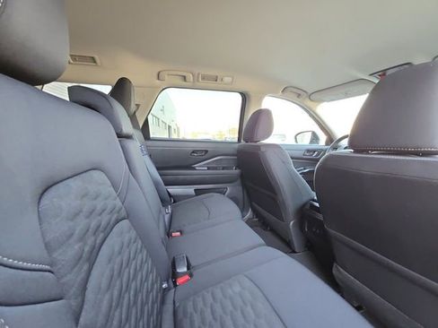 New 2026 Nissan Pathfinder SV AWD/4WD image 28