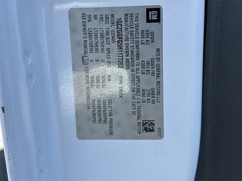 Used 2017 Chevrolet Express 3500 image 25