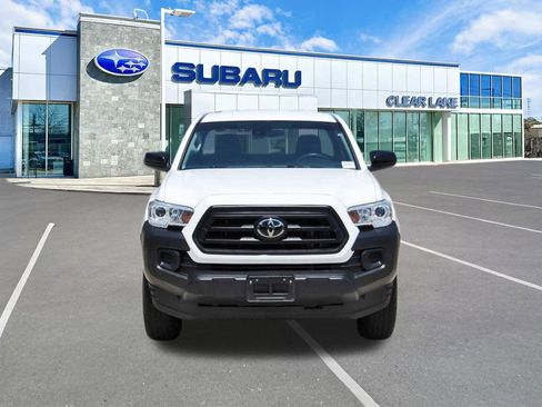 Used 2022 Toyota Tacoma SR RWD image 2