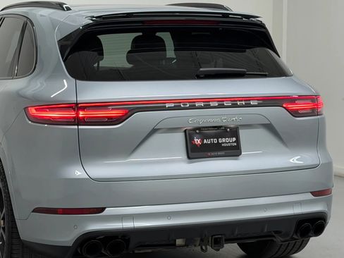 Used 2020 Porsche Cayenne Turbo AWD/4WD image 41