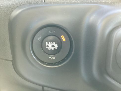 Used 2021 Jeep Wrangler Unlimited Sport image 25