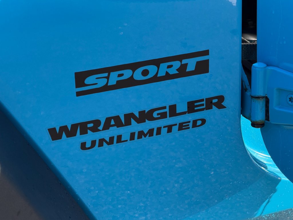 Used 2017 Jeep Wrangler Unlimited Sport w/ Connectivity Group AWD/4WD image 28