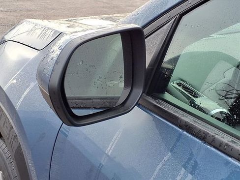 Used 2025 Chevrolet Equinox LT image 40