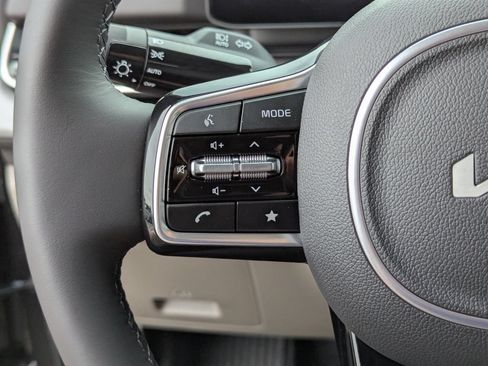 New 2026 Kia Carnival FWD image 30