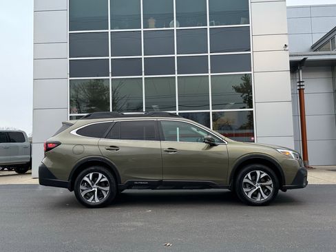 Used 2021 Subaru Outback Limited image 5