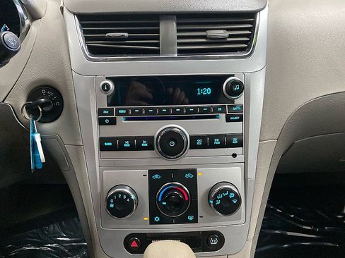 Used 2011 Chevrolet Malibu LS image 15