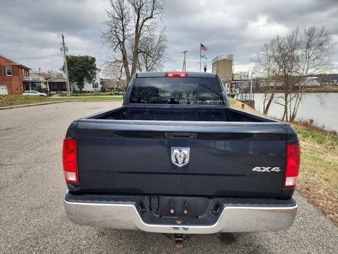 Used 2018 RAM 1500 ST w/ SXT Appearance Group AWD/4WD image 4