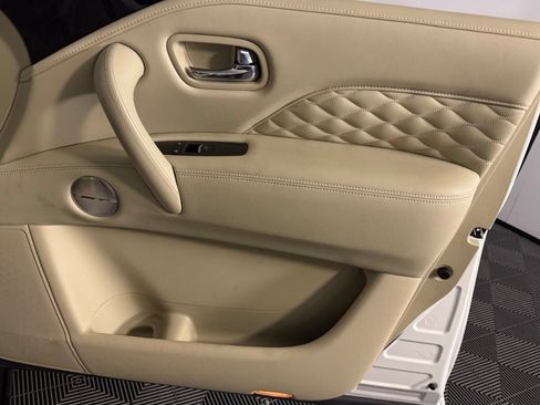 Used 2024 INFINITI QX80 Sensory AWD/4WD image 33