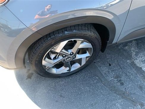 Used 2023 Hyundai Venue SEL image 26