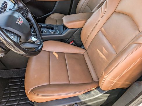 Used 2019 Cadillac XT4 Premium Luxury image 8