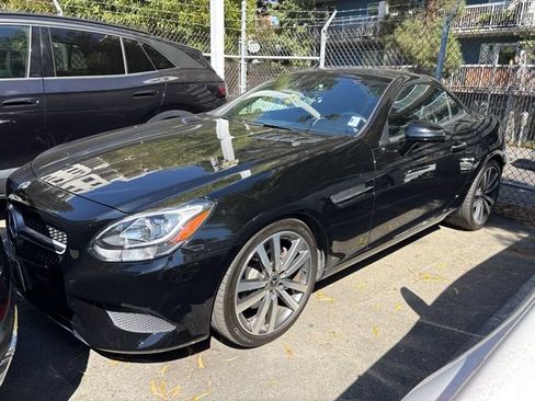 Used 2018 Mercedes-Benz SLC 300 image 2