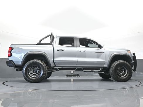 Used 2025 Chevrolet Colorado ZR2 w/ Technology Package AWD/4WD image 67