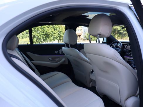 Used 2017 Mercedes-Benz E 300 4MATIC image 16