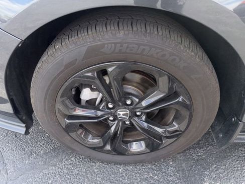 Used 2025 Honda Accord SE image 31