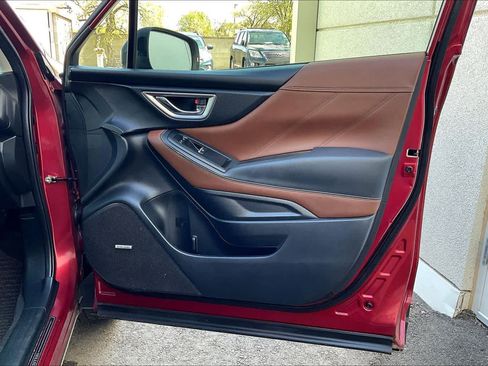 Used 2022 Subaru Forester Touring image 21