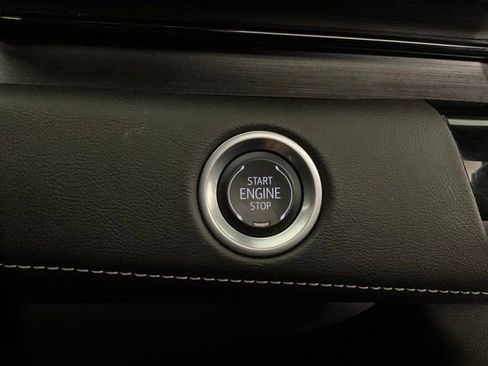 Certified 2024 Cadillac Escalade ESV Premium Luxury image 21