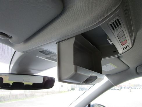 Used 2024 Volkswagen Tiguan S image 35