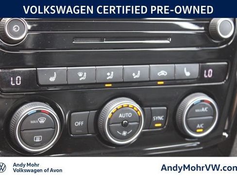 Used 2022 Volkswagen Passat 2.0T SE FWD image 39