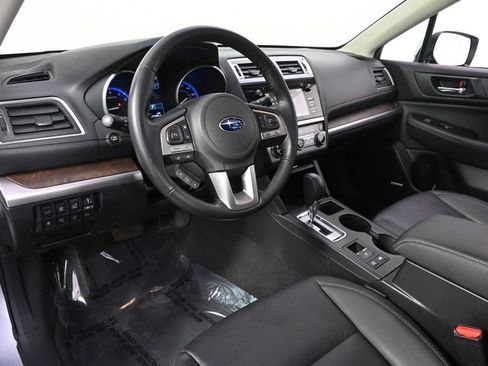 Used 2017 Subaru Outback 2.5i Limited AWD/4WD image 11