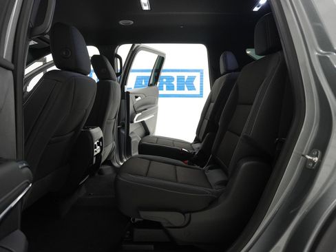 New 2026 Chevrolet Traverse LT w/ Driver Confidence Package image 36