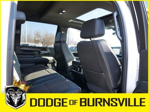 Used 2024 Chevrolet Silverado 2500 High Country w/ High Country Premium Package image 17