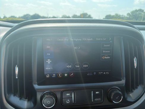 Used 2019 Chevrolet Colorado Z71 RWD image 8