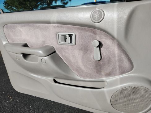 Used 2004 Toyota Tacoma 4x4 Xtracab V6 image 13