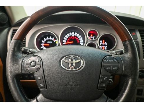 Used 2012 Toyota Sequoia Platinum image 12