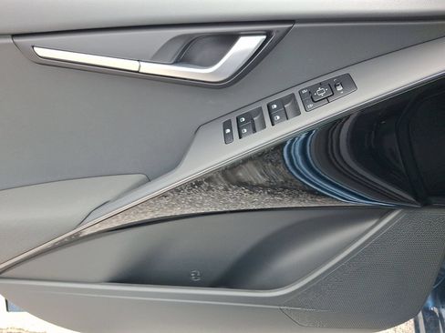 New 2026 Kia Niro Wind w/ Wind Preserve Package FWD image 13