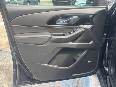 Used 2023 Chevrolet Traverse RS w/ LPO, Floor Liner Package AWD/4WD image 15