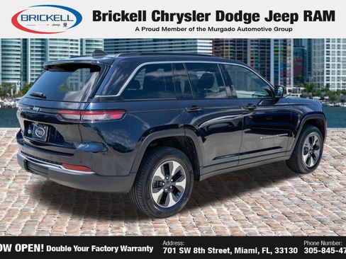 Used 2024 Jeep Grand Cherokee Limited 4xe AWD/4WD image 5