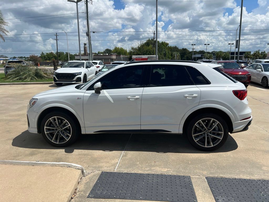 Used 2022 Audi Q3 2.0T Premium Plus AWD/4WD image 2