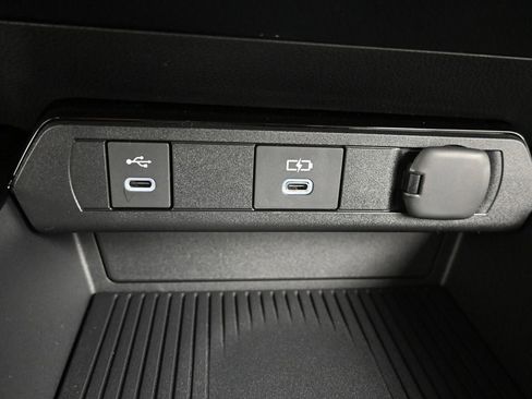 New 2026 Toyota Prius LE image 33