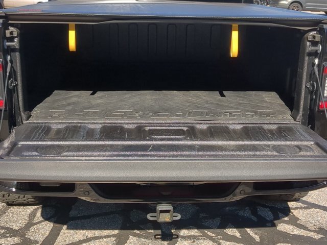 Used 2023 Jeep Gladiator Overland AWD/4WD image 4