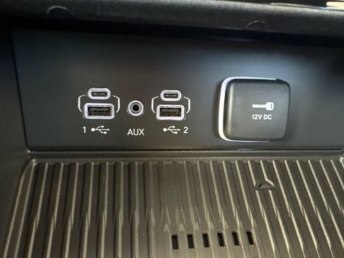 New 2026 Jeep Grand Cherokee Altitude RWD image 23
