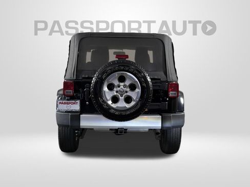 Used 2015 Jeep Wrangler Sahara w/ Connectivity Group AWD/4WD image 6