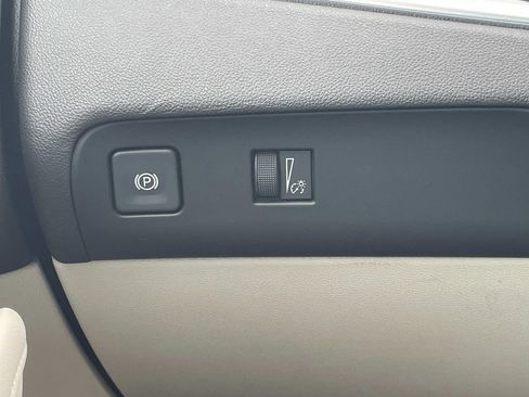 Used 2022 Buick Enclave Essence w/ Experience Buick Package image 33