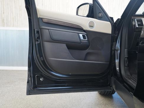 Used 2018 Land Rover Discovery HSE AWD/4WD image 29