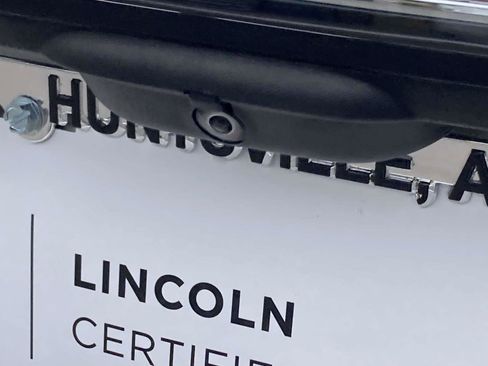 Certified 2022 Lincoln Nautilus AWD w/ Premium Package image 5