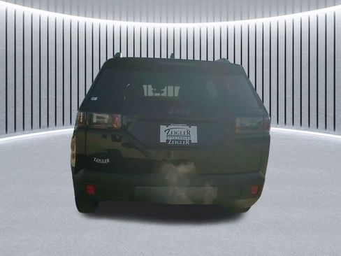 New 2026 Jeep Cherokee Laredo image 10