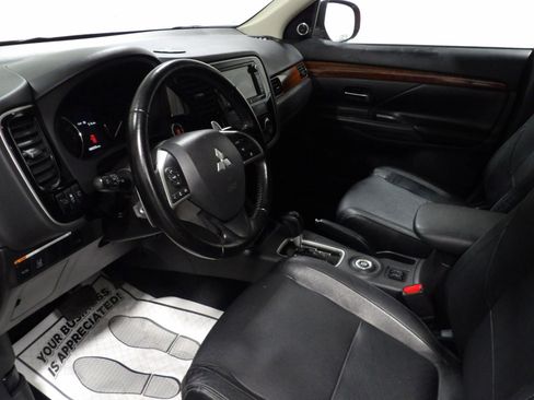 Used 2015 Mitsubishi Outlander GT image 9