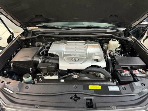 Used 2019 Toyota Land Cruiser AWD/4WD image 38