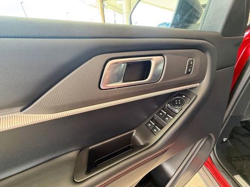 Used 2025 Ford Explorer ST-Line image 11